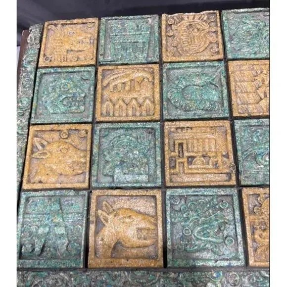 VINTAGE MAYAN VS SPANISH MARBLE CHESS SET IN MARBLE BOXXLARGE